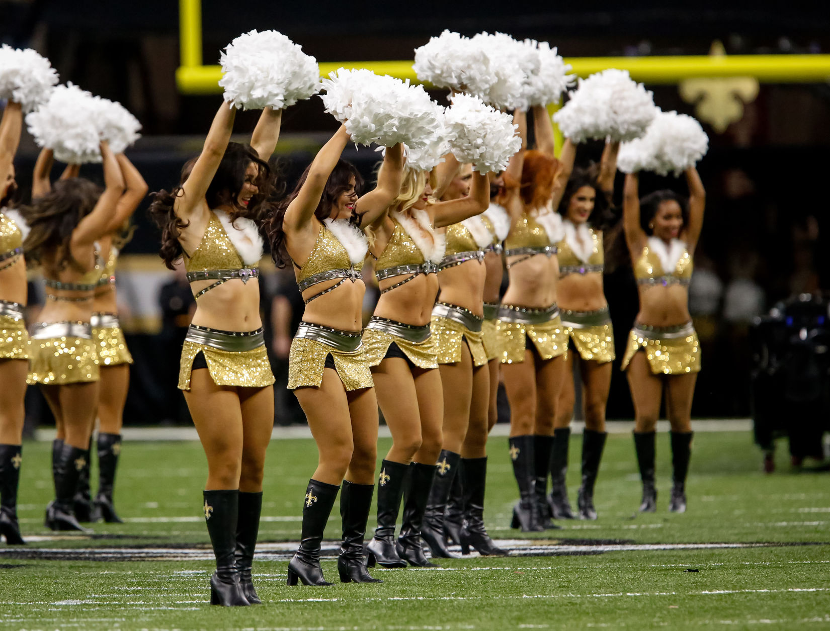 NO.saintsfalcons200.122517.jpg